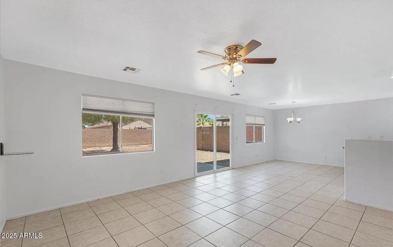 321cbb92a9325376e85f72a020083482-uncropp