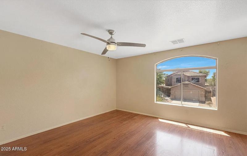 cf00c1fbec281468f82ea838b211aece-uncropp