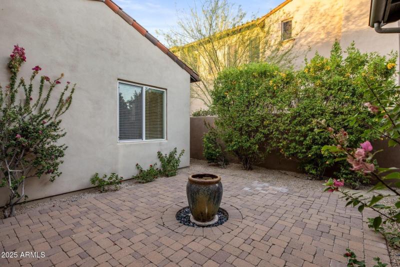 015_Interior Courtyard