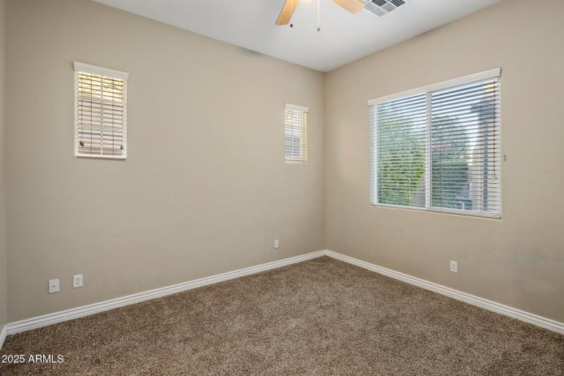 038_2nd Guest Bedroom