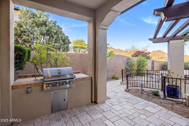 048_Outdoor Covered Kitchen wViews 2