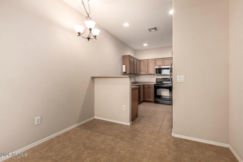 14-Nook into Kitchen