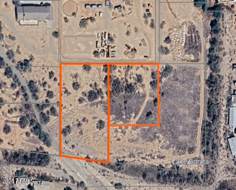 2 lots-c