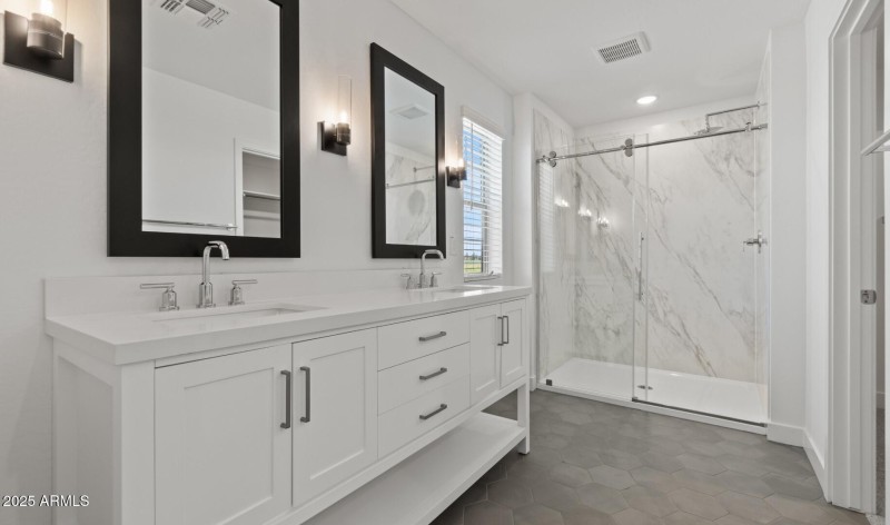 Manor Lot #48 Primary Bath (2) (Large)