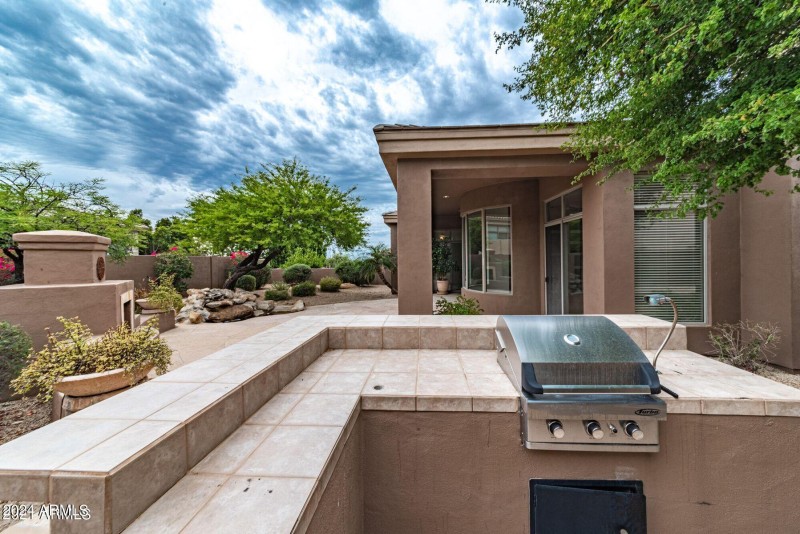 20220602181540568805000000-o