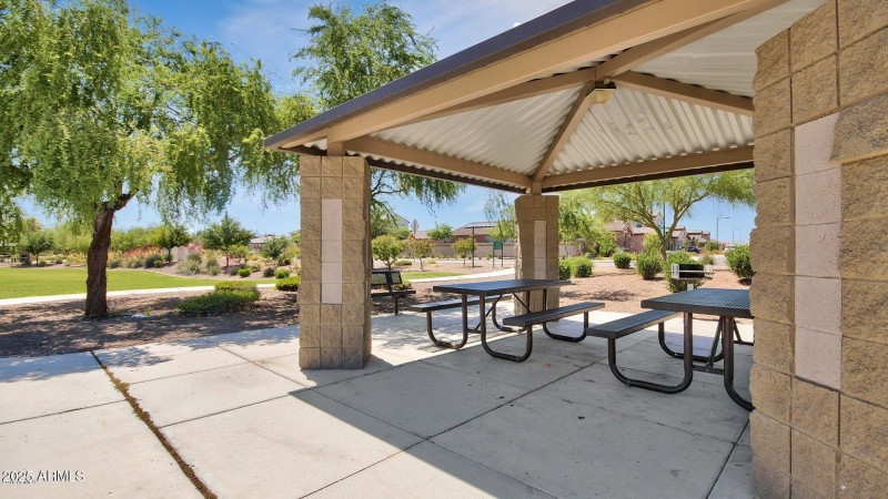 20180518204715684765000000-o