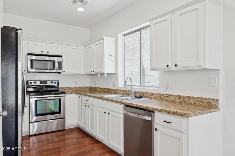 light and bright kitchen