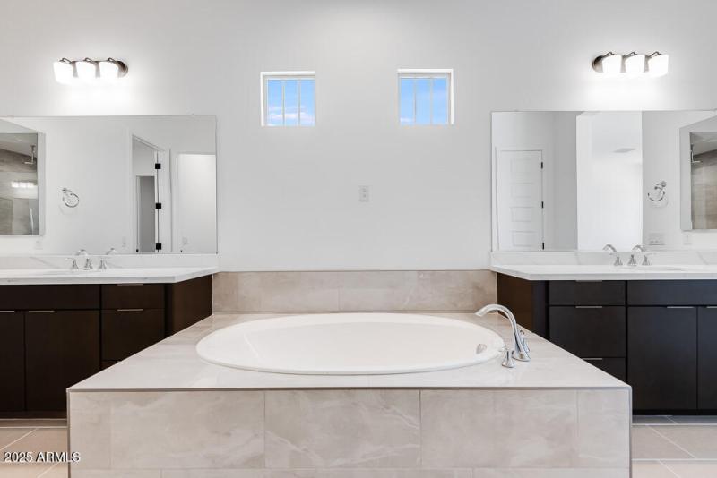 hj-az-phx-stonehaven-voyage-acadia-lot-1