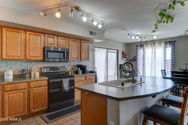 25519 W Crown King Rd-5