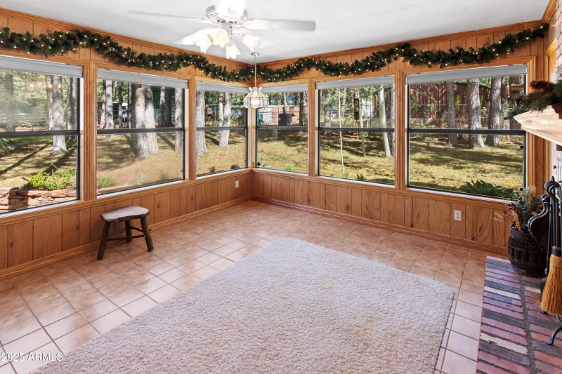 Arizona Room with FP