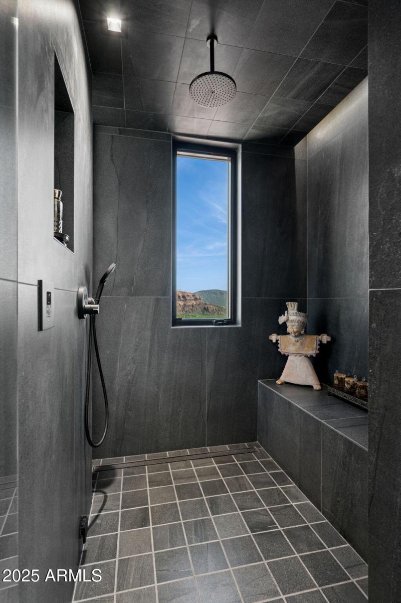 30-web-or-mls-24-jefferson-ct