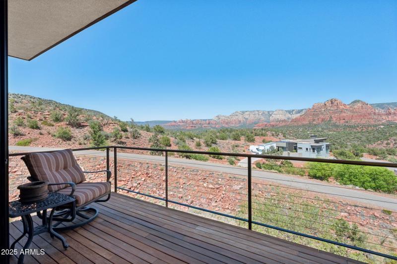 61-web-or-mls-24-jefferson-ct