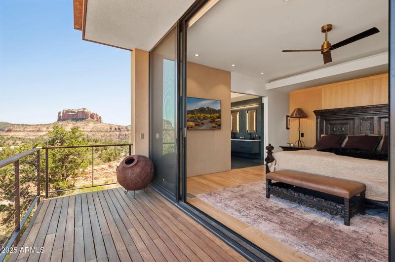 62-web-or-mls-24-jefferson-ct