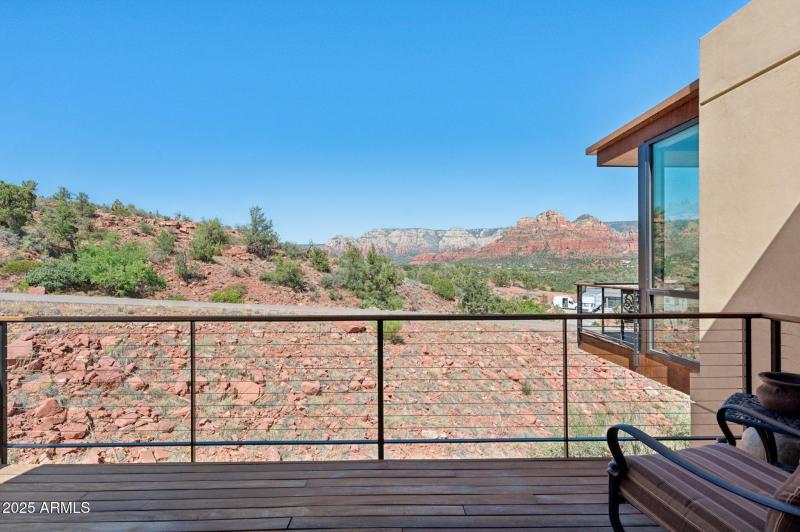 66-web-or-mls-24-jefferson-ct