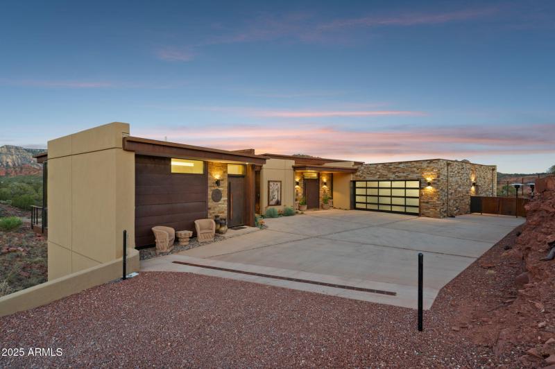 93-web-or-mls-24-jefferson-ct