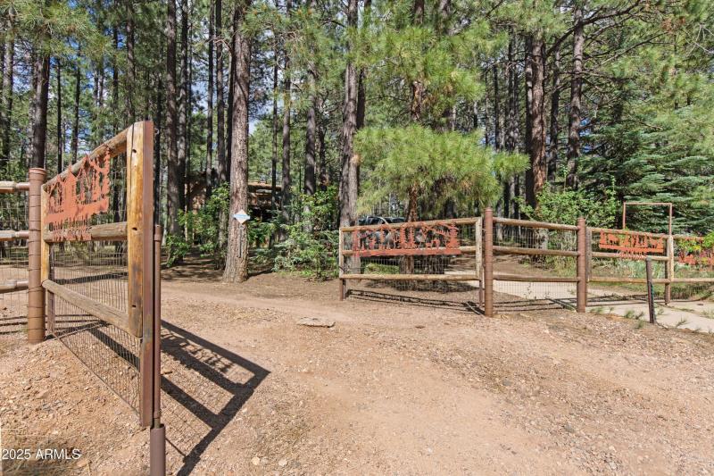 Welcoming secure gate