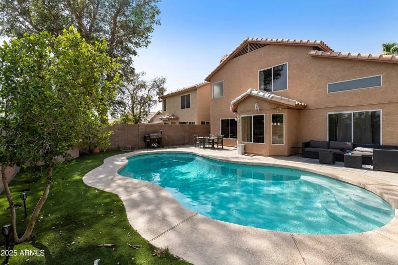 4820 W-027-021-DLB 0457-MLS_Size