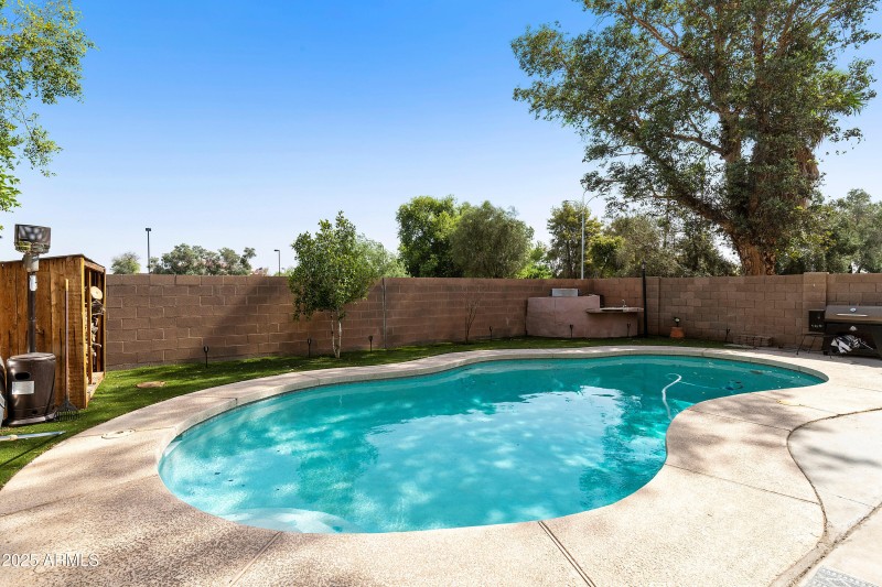 4820 W-028-025-DLB 0456-MLS_Size