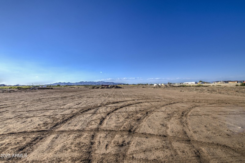 Lot 2