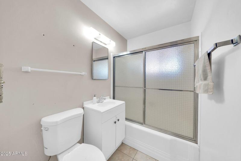 2nd Bathroom