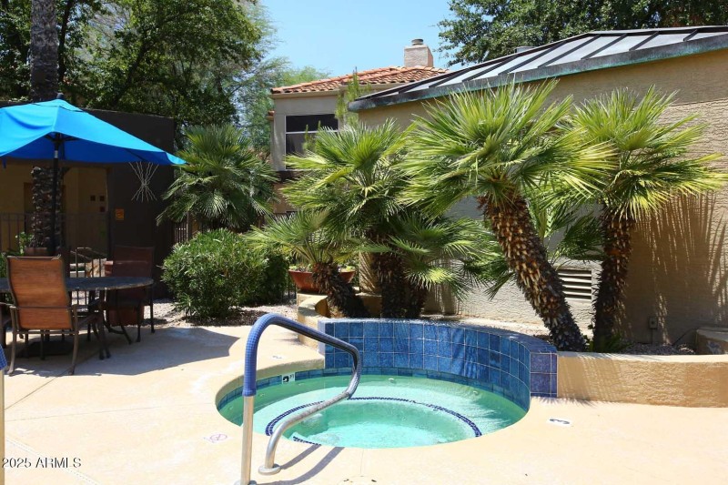 Franks on Shea-Community Spa