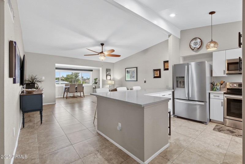 11_10851_N_Fairway11_mls