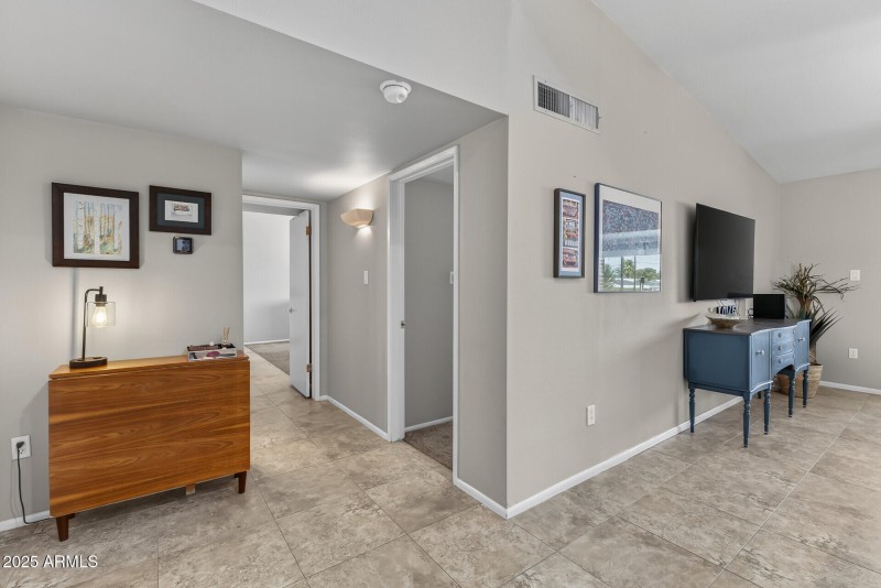 25_10851_N_Fairway25_mls