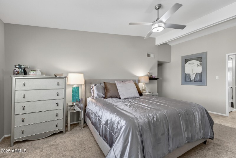 33_10851_N_Fairway33_mls