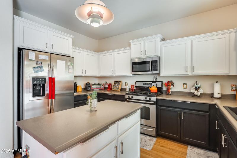 Kitchen and appliances