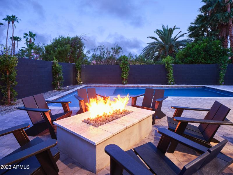 YIMAGECO_13625N88thPl_Twilight_WEB_2