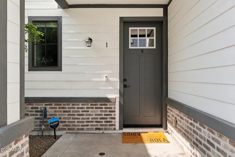 3-web-or-mls-2604-n-27th-st-1