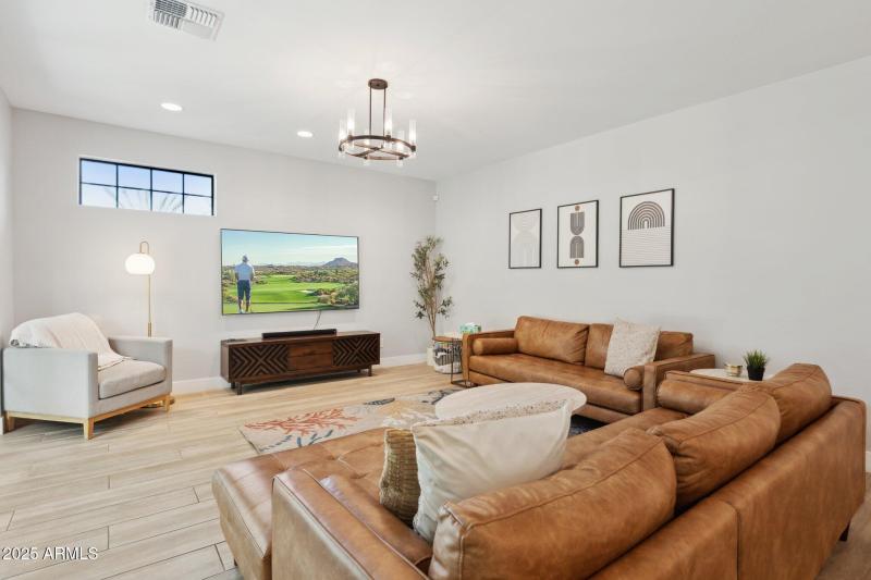 5-web-or-mls-2604-n-27th-st-1