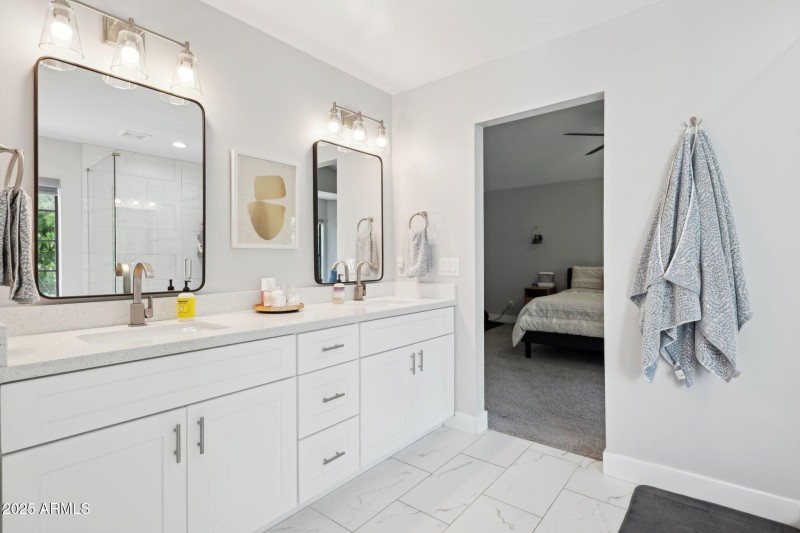 22-web-or-mls-2604-n-27th-st-1