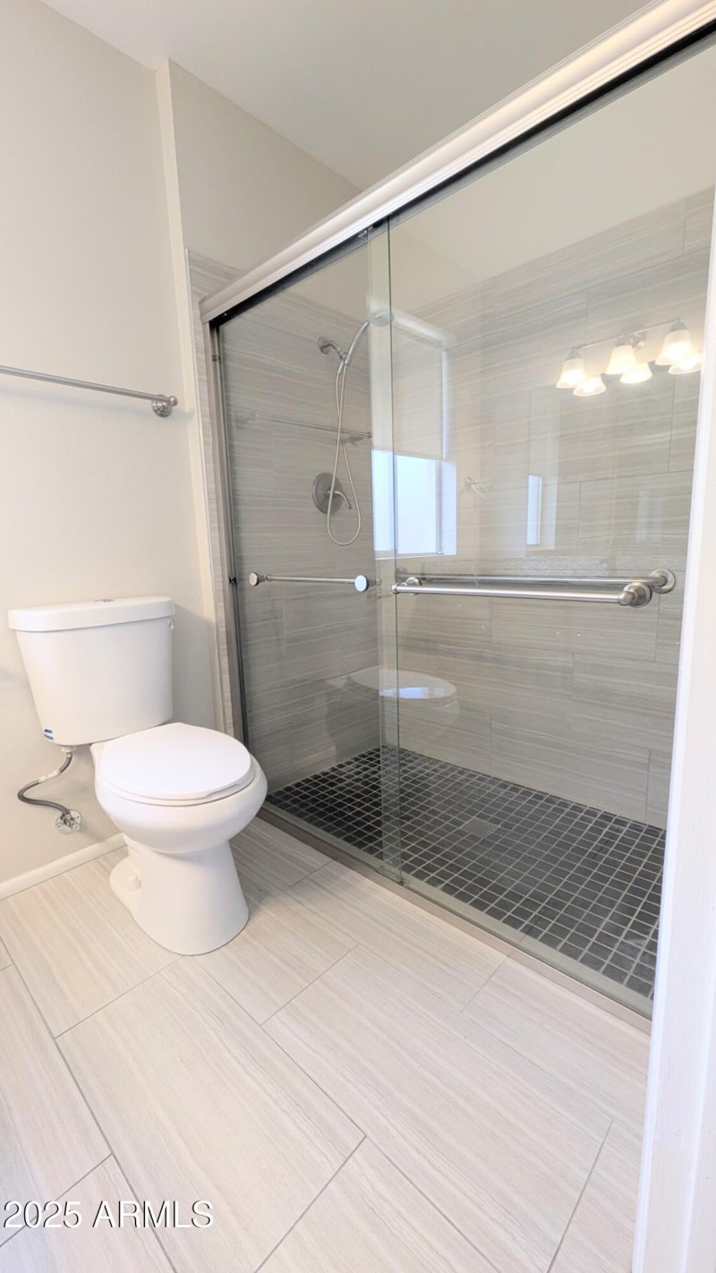 PXL_20250702_190855396.MP~2