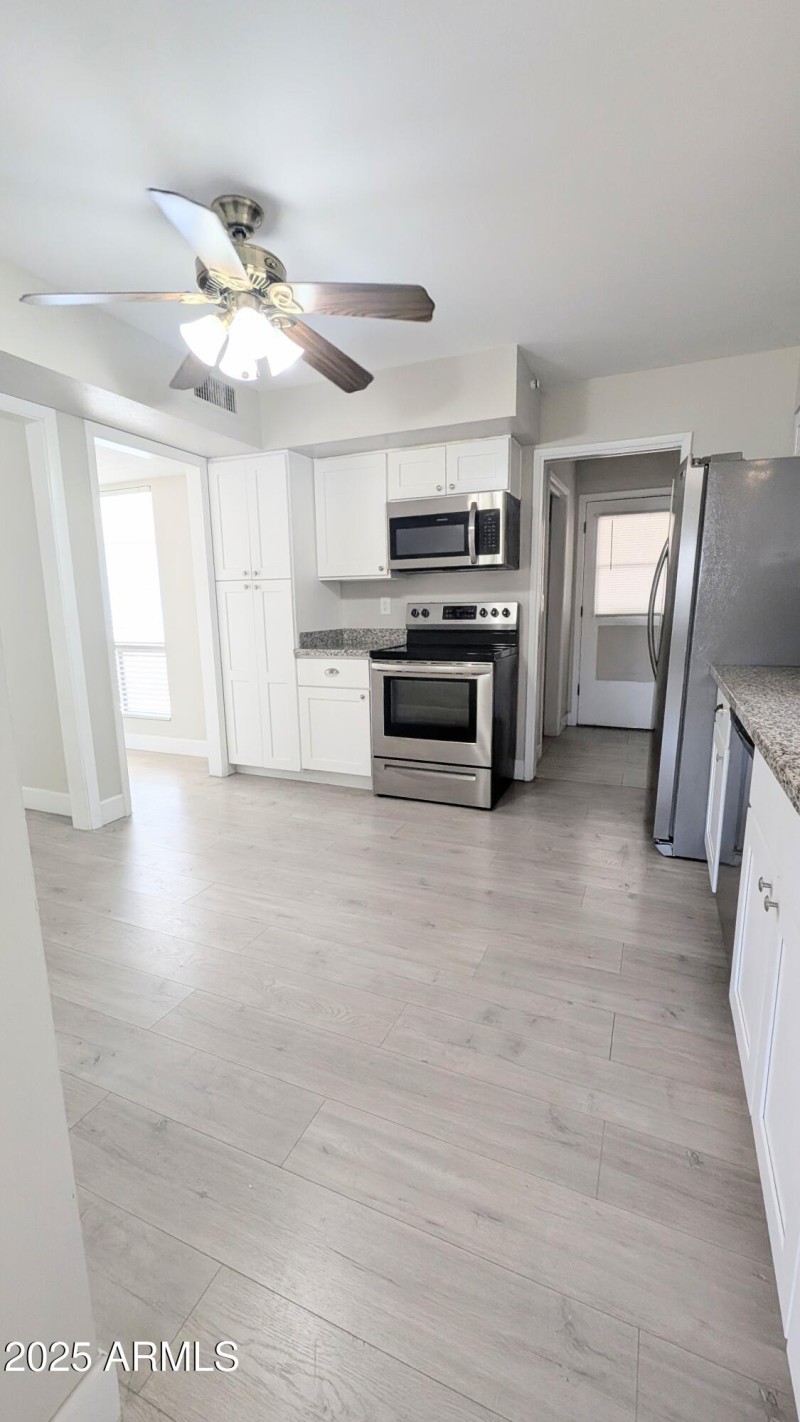 PXL_20250702_192200018.MP~2