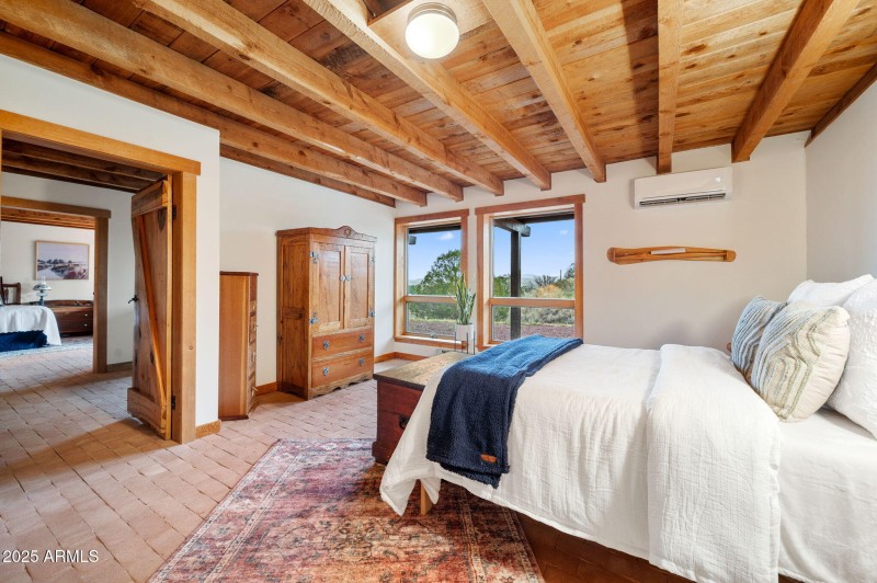 20-Primary Bedroom (2) (2)