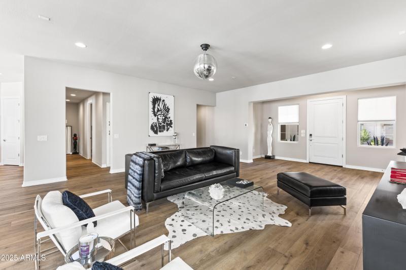 Stylish Entertainer’s Lounge