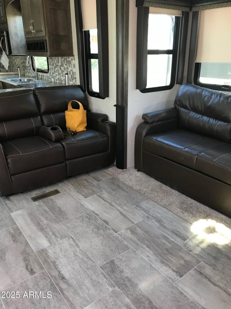5th Wheel Family Rm