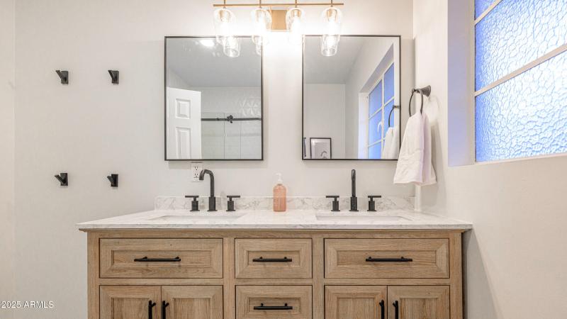 11) 59683-6865984e22eb6