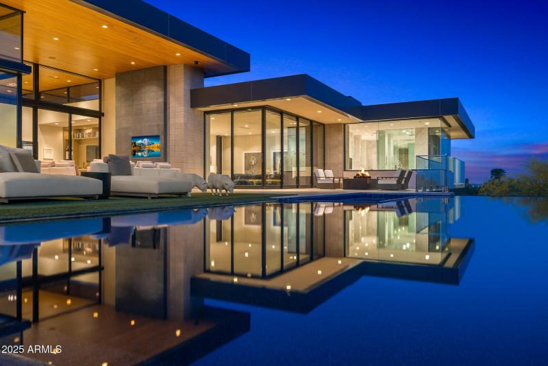 83-infinity pool view of backyard