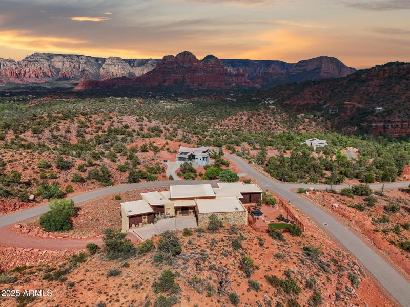 100-web-or-mls-24-jefferson-ct