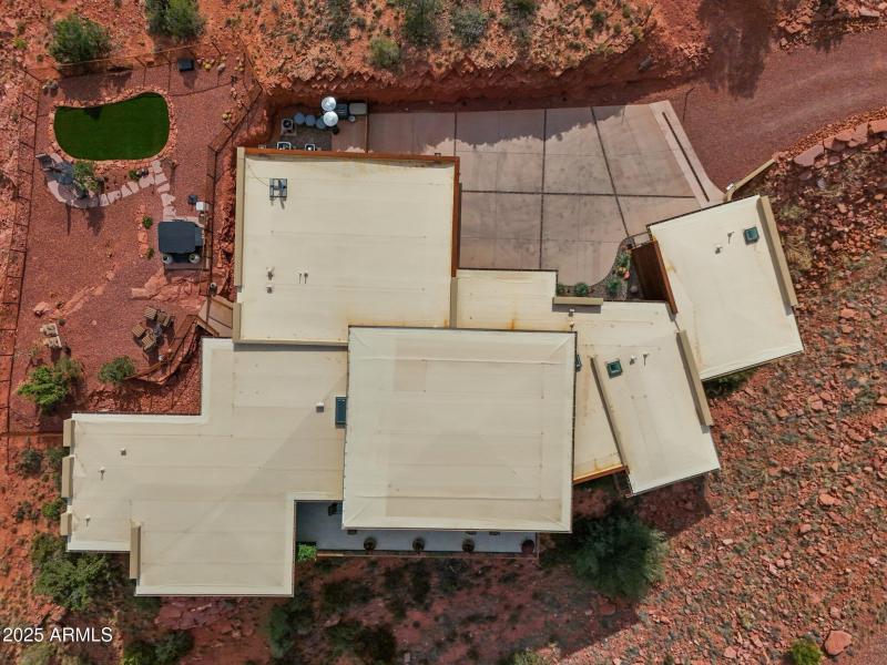 114-web-or-mls-24-jefferson-ct