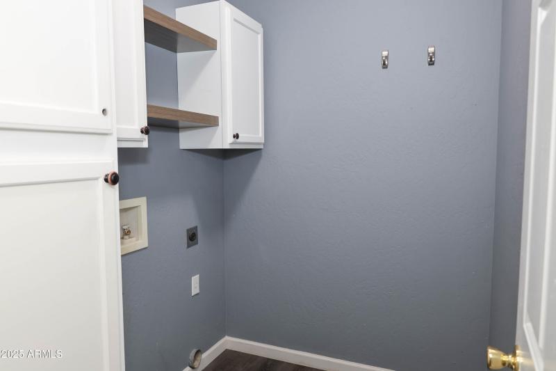 Palisades Laundry Room