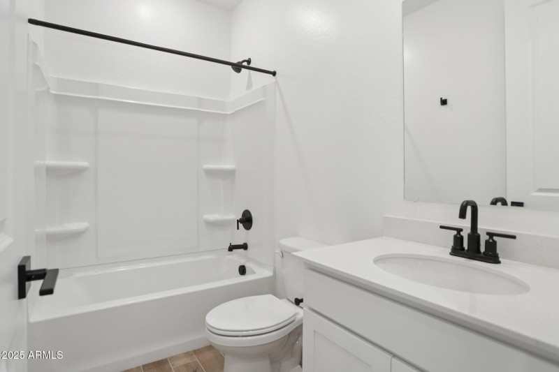 18-web-or-mls-La Senda Dr W-S0307-018