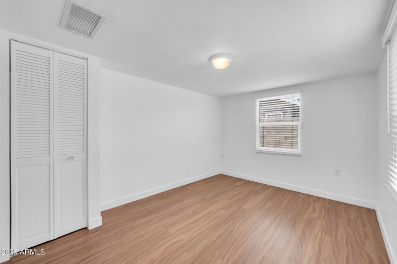 2242 E Harvard St-21