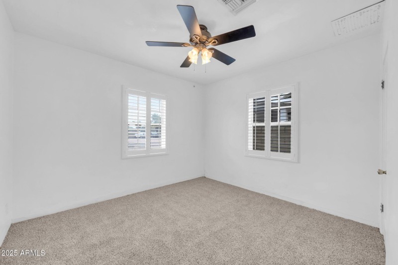 2242 E Harvard St-27