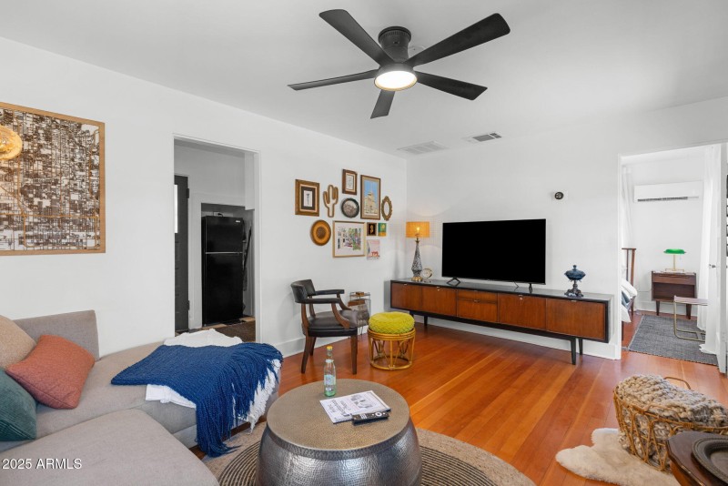 Guest House Living Room