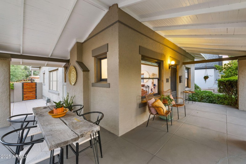 Vaulted Wraparound Porch