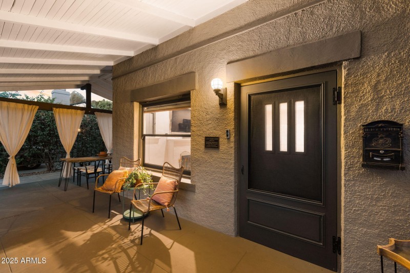 Vaulted Wraparound Porch