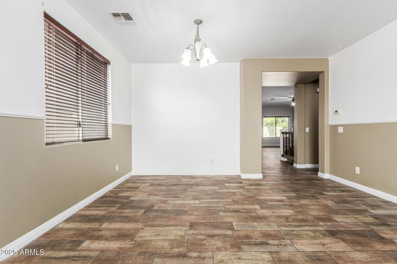 12 - Desert Horizons